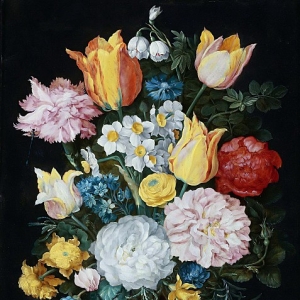 Натюрморт с тюльпанами, розами, нарциссами, гвоздикой и другими цветами в стеклянной вазе